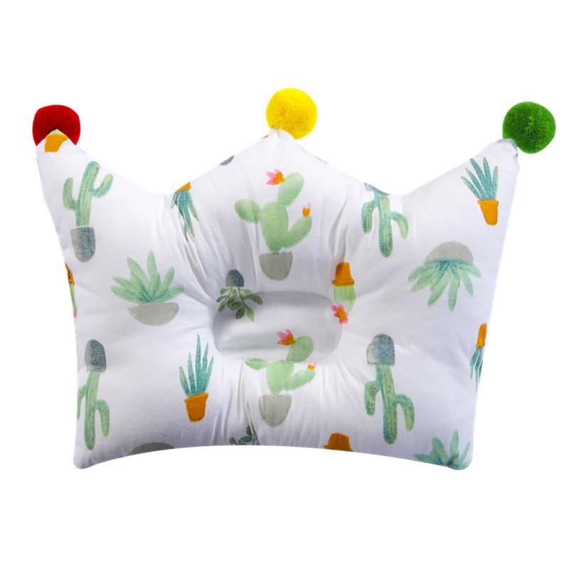 Детская подушка в виде короны