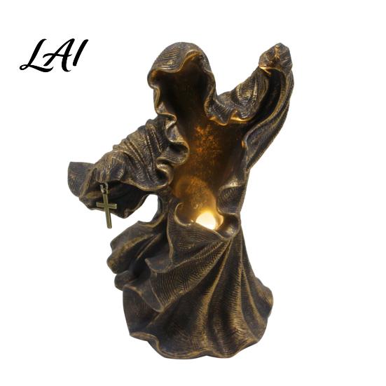 Atmospheric Desktop Decor Resin Gothic Halloween Statue Spooky Tabletop Ghost Decoration with Light Study Room Table Lamp Mysterious Faceless