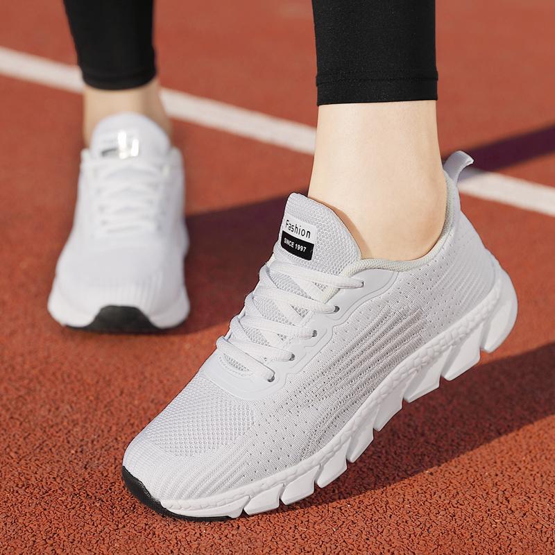 35-44 Женские оверсайз дышащие и легкие спортивные и повседневные туфли из летучего трикотажа, модные кроссовки для бега