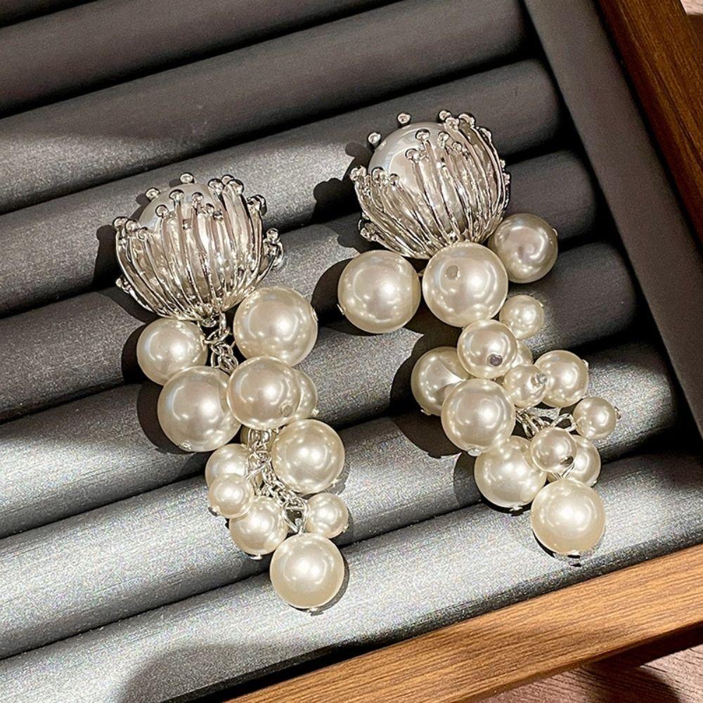 Elegant Grape Shape Earrings Sweet Pearl Beaded Earrings Creative Pear Drop Earrings Women