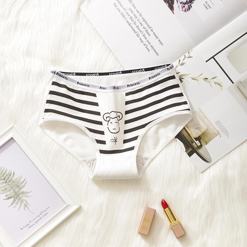 Cute Printed Triangle with Medium Waist for Girls Knickers Comfortable Cotton Women's Plain Weave Student Underwear Panties