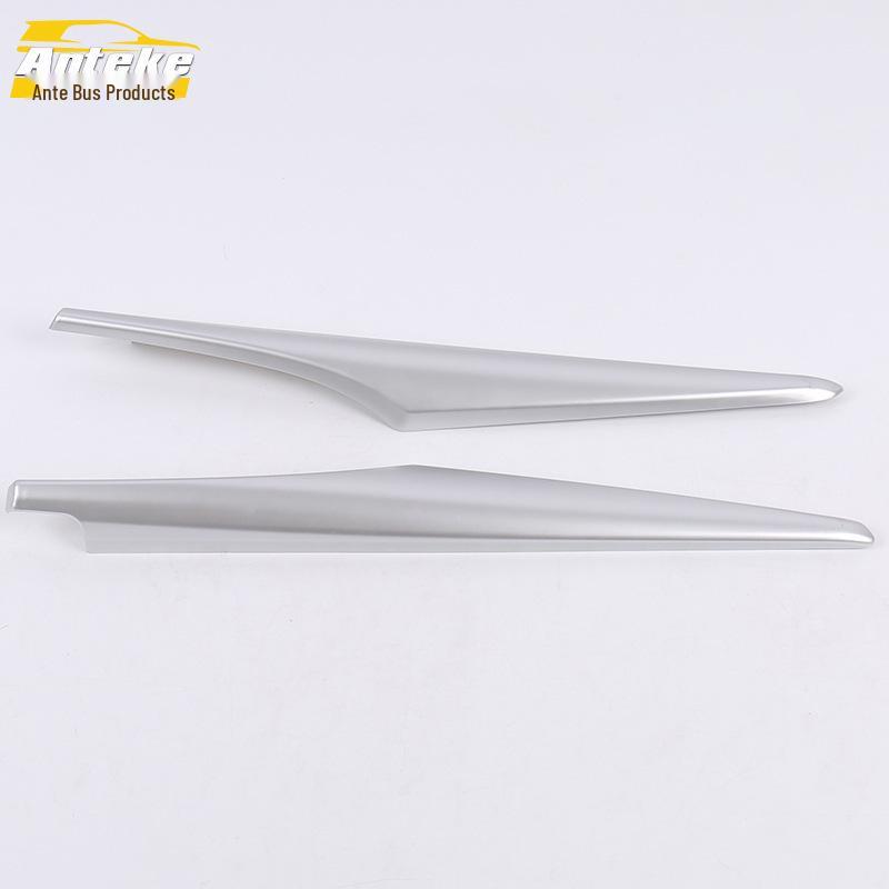 Наименование товара: "Накладки на внутреннюю отделку дверей Ant для Avalon 2019 - Декоративные светоотражающие панели"