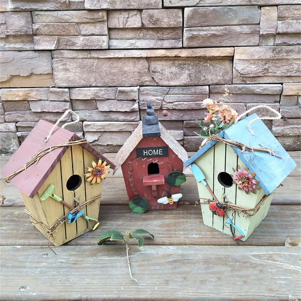 Hanging Wood Bird House for Bird Breeding Handmade Outdoor Bird Nest House for Small Feathered Bird Shelter Nest House