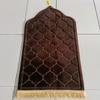 Soft Worship Kneel Travel Prayer Rug Non-slip Prayer Mat Flannel Carpet for Muslim Ramadan Embossing Floor Carpets Portable