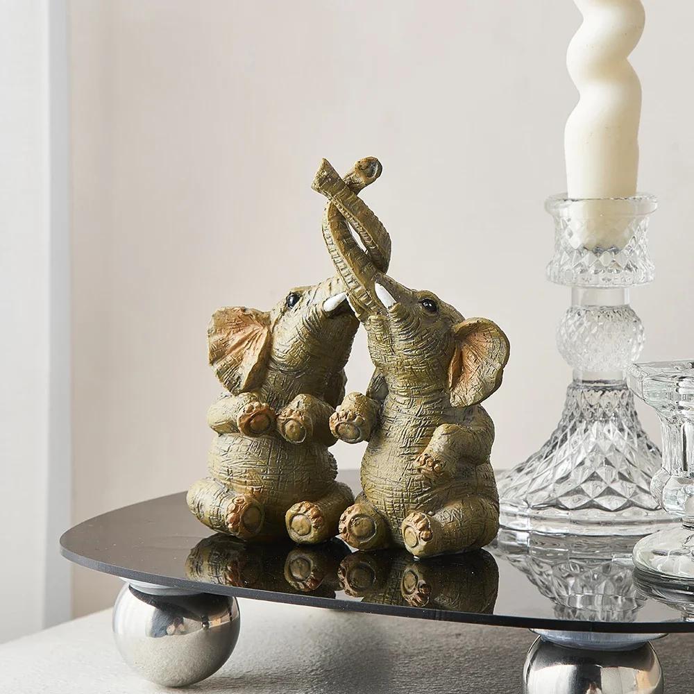 Artistic Resin Elephant Sculpture Ornaments Animals Crafts Modern Style Home Table Accessories TV Cabinet Decor Wedding Gift