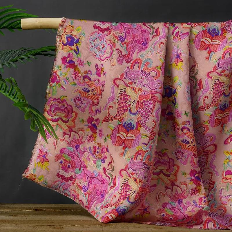 100x145 см Розовый Цветок Роза Жаккардовая Ткань Двойная Рыба Лев Цилинь Сянъюньша Новый Китайский Стиль Ткань для Платья Ципао Топ