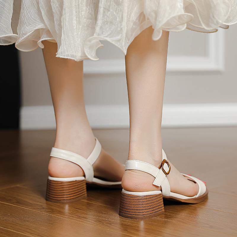 Летние новые сандалии женские шаг на дерьмо ощущение средний каблук толстый каблук ремешок с пряжкой на одно слово римские туфли носить праздничная повседневная пляжная обувь