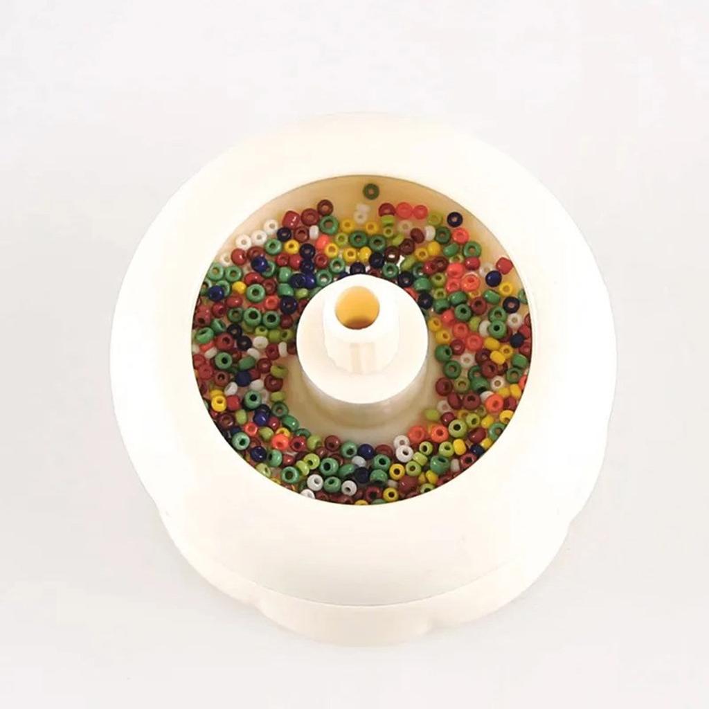 Устройство для бисероплетения с большим ушком и изогнутой иглой. Универсальный инструмент для бисероплетения с удобной иглой для уникального подарка.