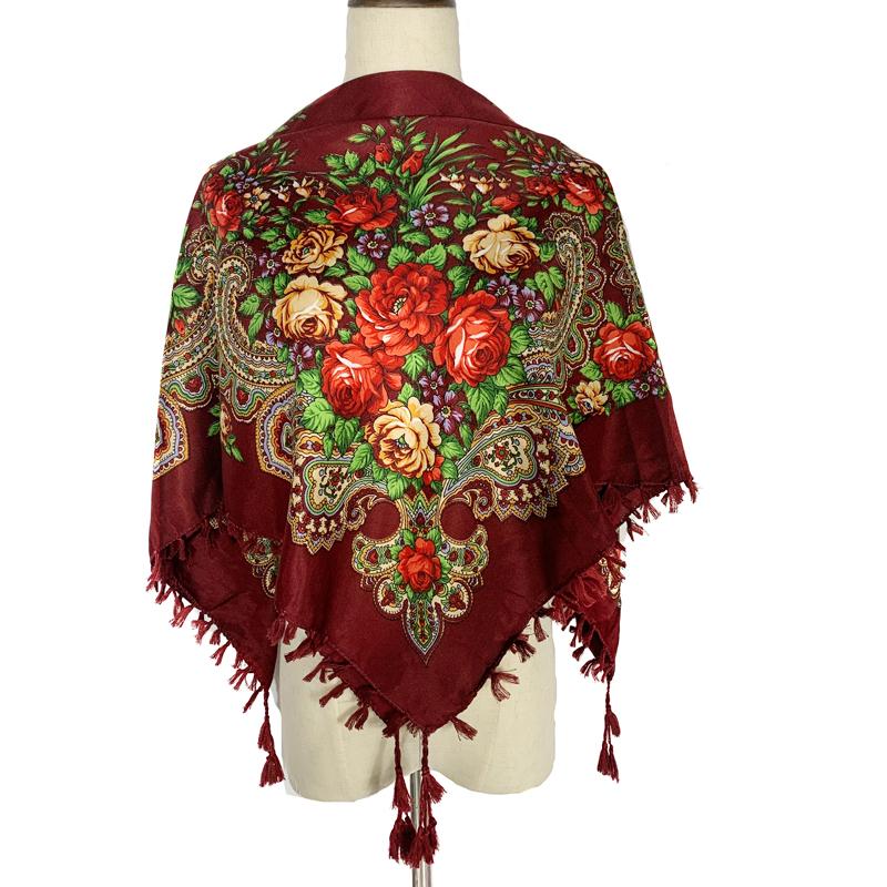 Квадратный шарф с цветочным принтом в русском стиле 90*90 см