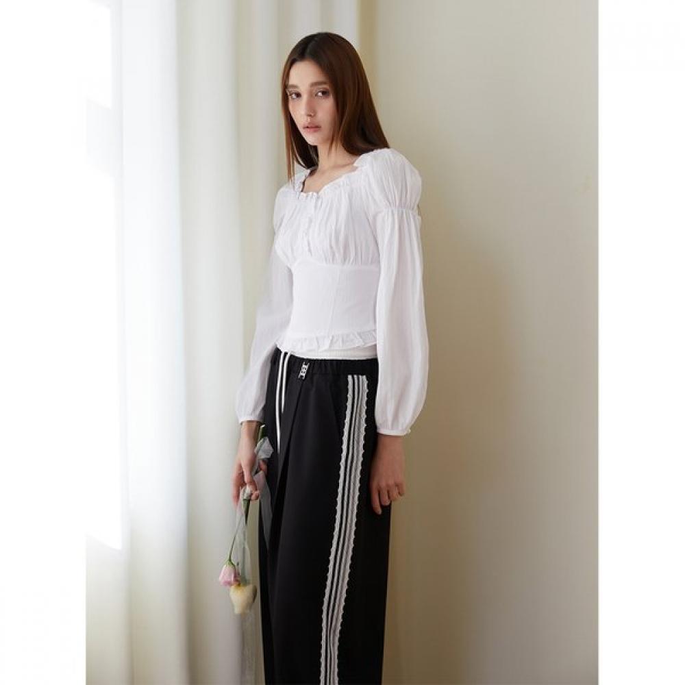Egoist Square Neck Ruffle Long Sleeve Blouse Es2obl02