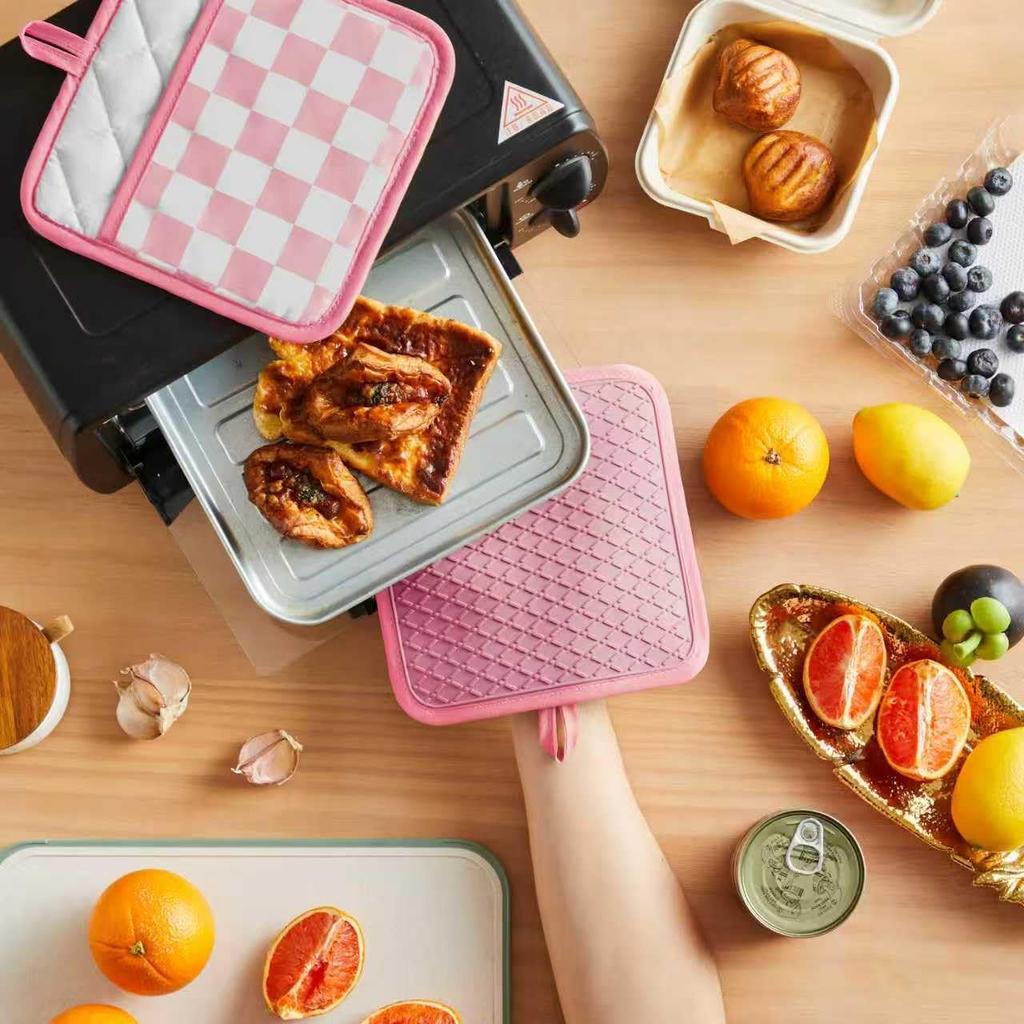 Pink Checkered Pot Holder, Checkerboard Potholders for Kitchen, Silicone Pot Holders with Pocket for Kitchen Clearance 2 Pack Set, Hot Pads and Oven