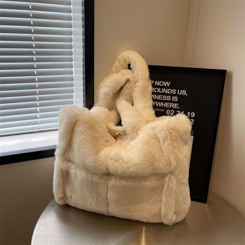 Большая вместимость Niche Plush Tote Bag Модная женская сумка Trend Portable Shoulder