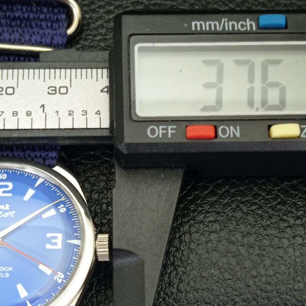 USED HMT PILOT HAND-WINDING INDIAN MENS BLUE COLOR DIAL WATCH A432505-2 R112-a432505