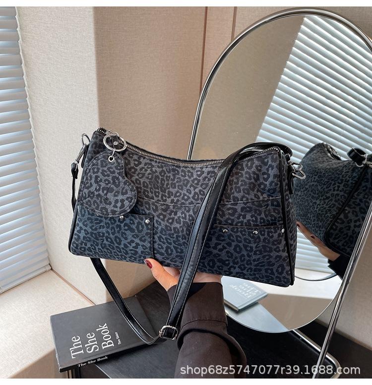 Fashion Trend Large-capacity Messenger Bag Women's 2025 New French Niche Tote Bag Casual Commuter Shoulder Bag