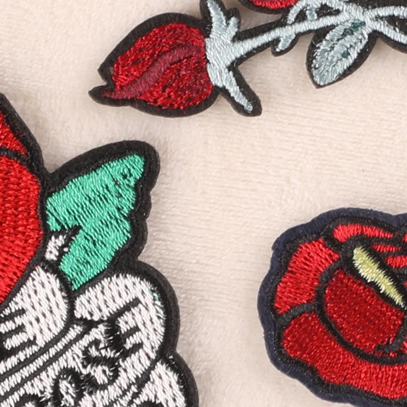 Handmade DIY Rose Embroidery Patch: European & American Fashion Accessory