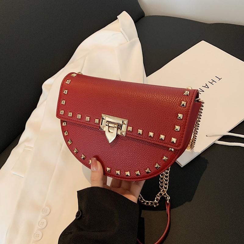 This Year's Popular Small Bag 2025 New Korean Version Fashion Rivet Shoulder Bag Women's Versatile Chain Saddle Bag Tide
