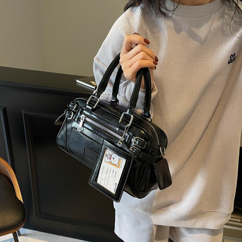 Премиальная женская сумочка 2025 популярная новинка для通勤, сумка Boston, нишевая на плечо, мессенджер