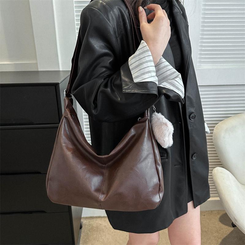Stylish Large Capacity Women's Tote Bag For Winter Fashion With Vintage Charm And Soft Pu Material
