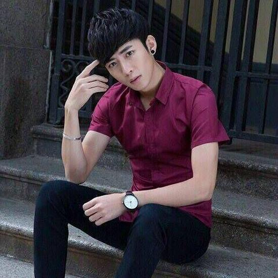 Мужская приталенная белая рубашка с длинным рукавом и защитой от морщин