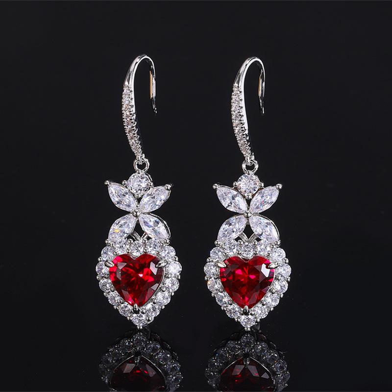 Ювелирные изделия Имитация рубиновых сердечек Серьги Пара сапфировые Серьги Розовые бриллиантовые Серьги