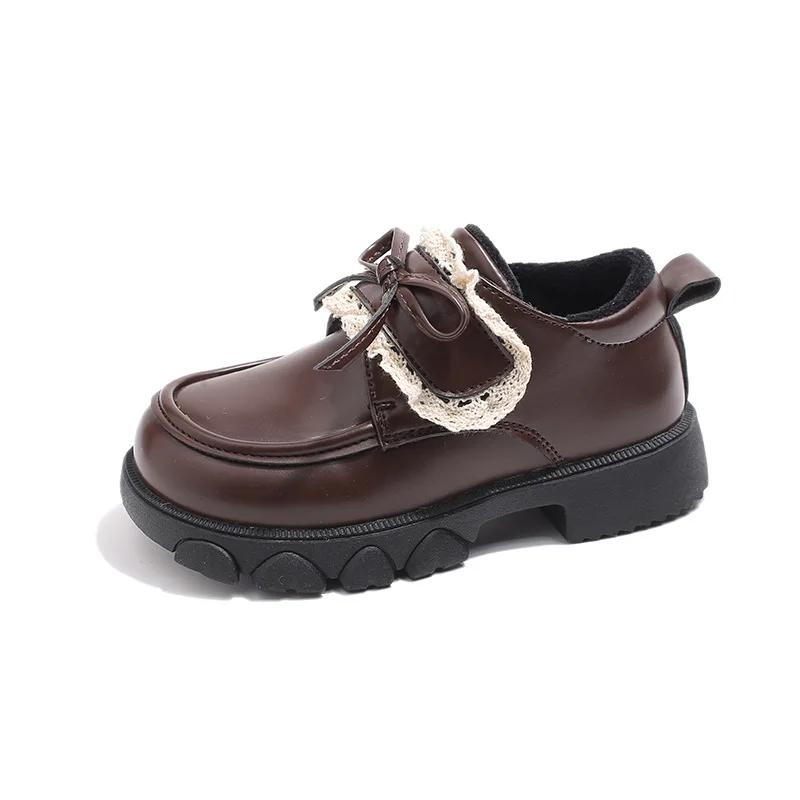 2024 Детские кожаные туфли для девочек Зима Новая мода Корейский стиль Принцесса Элегантный бантик Мягкая подошва Универсальные плюшевые лоферы