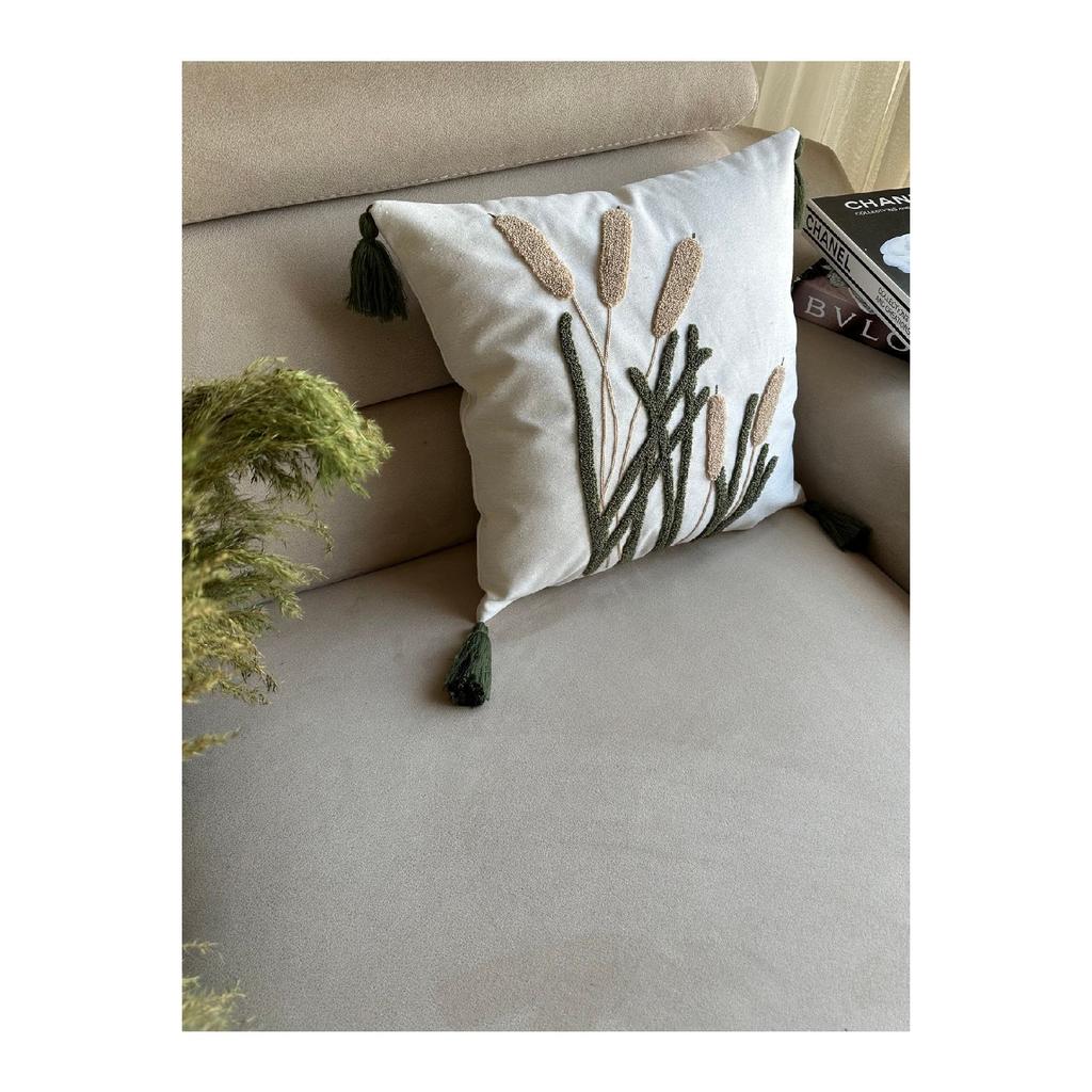 Декоративная наволочка Ottoson Home Collection с вышивкой Punch