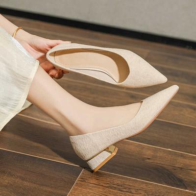 Толстый каблук, острый носок, мелкий вырез, закрывающие ногу, весенние одинарные туфли, женские 2025 новые, низкий каблук, модные, вечерние, ветровка, туфли для подружек невесты, женские