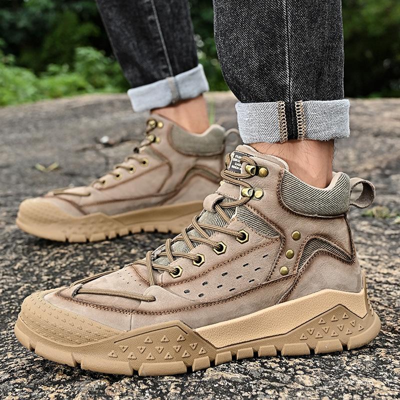 Fashionable Men's Top Layer Cowhide Soft Sole Anti Slip Hiking and Wading Shoes Winter Edition Outdoor Comfortable Short Boots