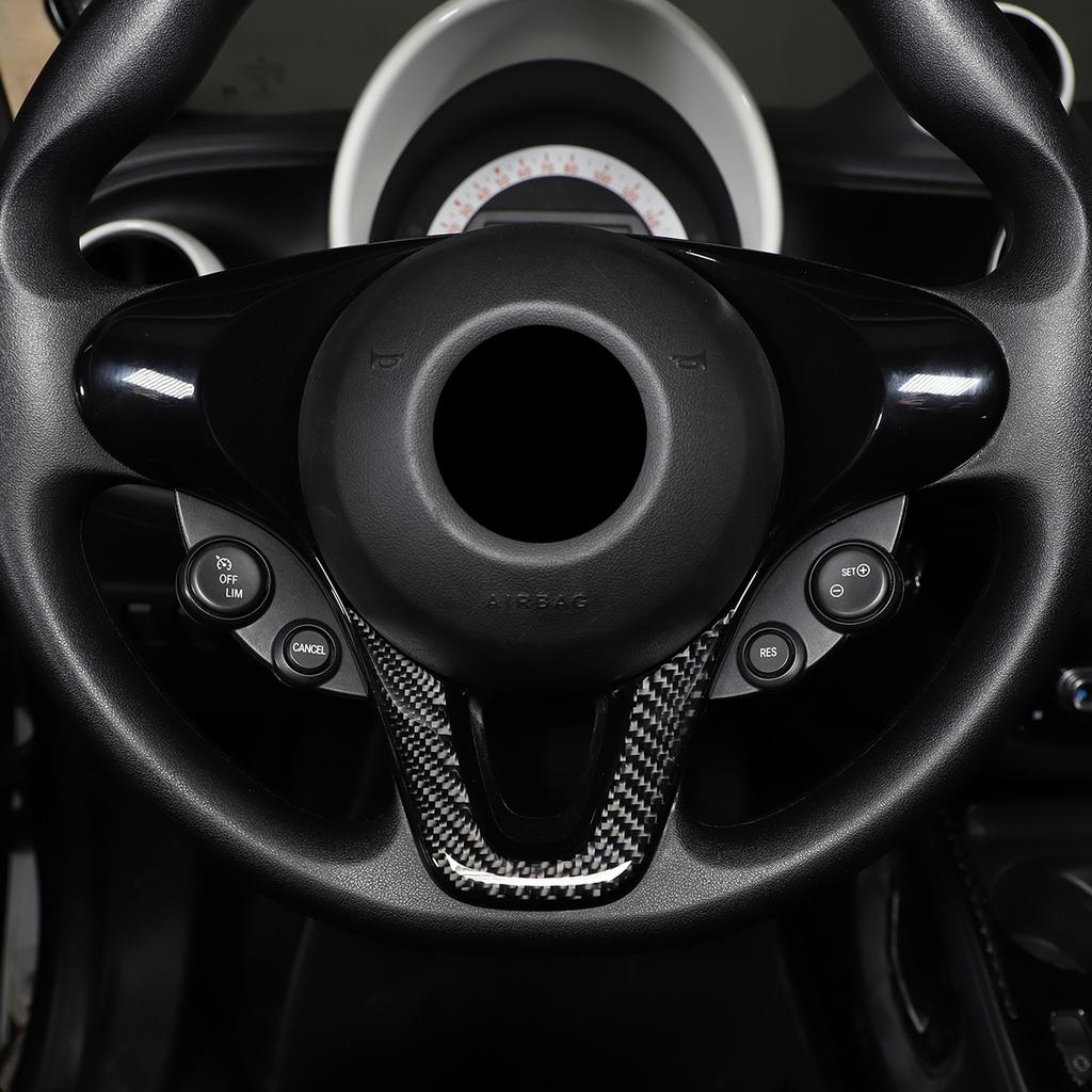 Автомобильный стиль из углеродного волокна, декоративная накладка на руль, наклейка, подходит для Mercedes Benz Smart 453 Fortwo