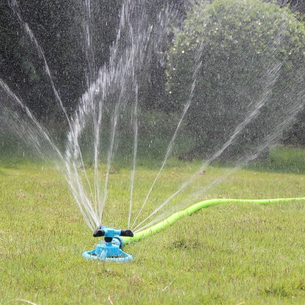 Plastic 360-degree Automatic Rotating Garden Sprinkler for Water Spraying, Lawn Watering Garden Irrigation Tools