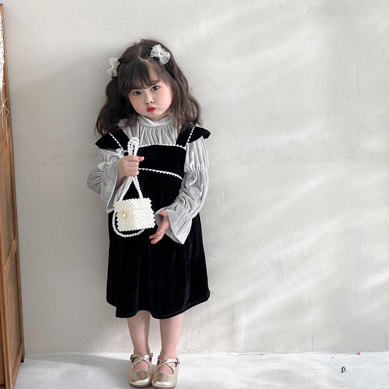 Adorable And Fashionable Kids Crossbody Bag With Charming Pearl Accents