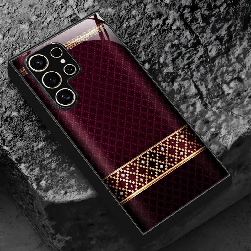 Красный и золотой узор Изысканный чехол для телефона для Samsung Galaxy S26 S25 S24 S23 S22 S21 FE Ultra Plus Мужчины женщины Встроенное стекло