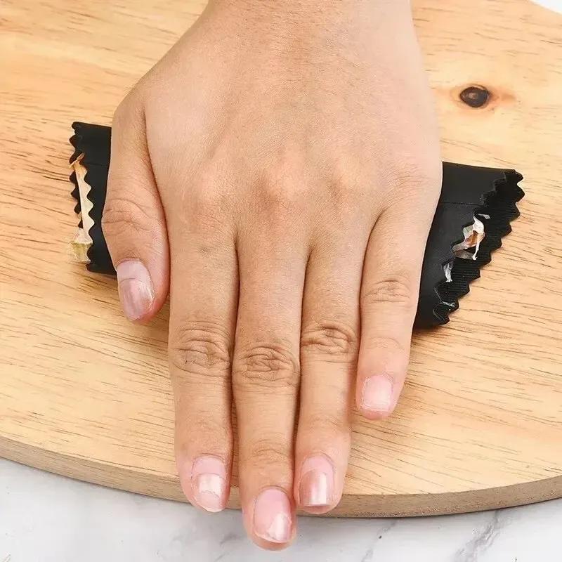 Кухонный артефакт Чеснокочистка, Ручная чеснокочистка, Простой и креативный кухонный инструмент.