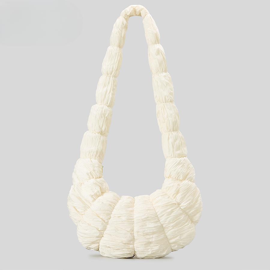 Женская легкая сумка-круассан с текстурой в виде полумесяца, уменьшающаяся в размерах, через плечо