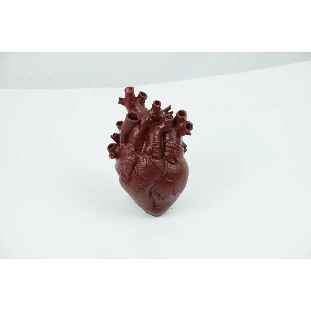 Цветочная композиция в форме сердца, украшение, гостиная, тумба под телевизор, кабинет, поверхность рабочего стола, панель, ваза, украшение