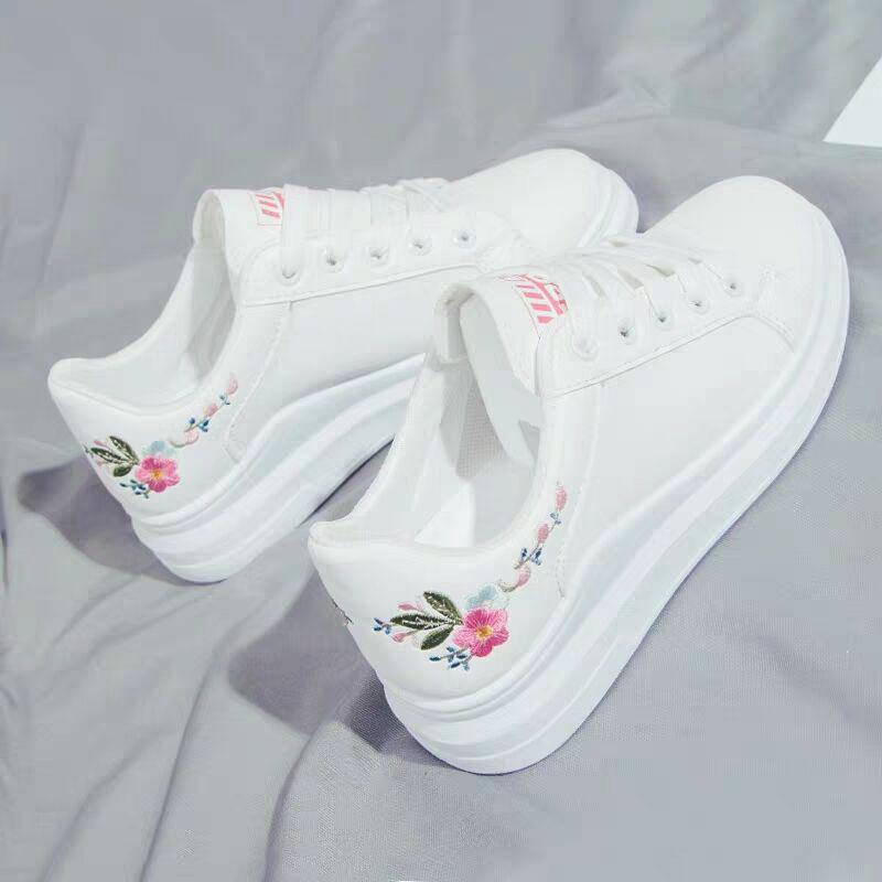 Women Shoes Spring White Comfortable Sneakers Breathable Flats Lace-up Flower Woman Casual Zapatillas Mujer Baskets Femme Zapato