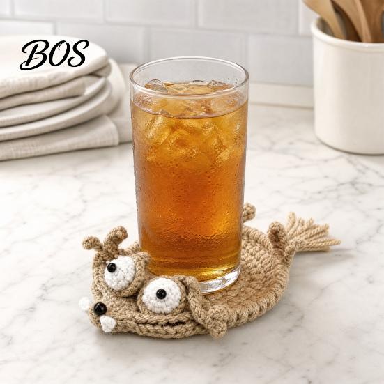 Scratch Resistant Coaster Handmade Crochet Squirrel Coaster, Funny Frog Duck Stress Relief Cup Mat, Cute Animal Drink for Desk Fun Kitchen Accessories