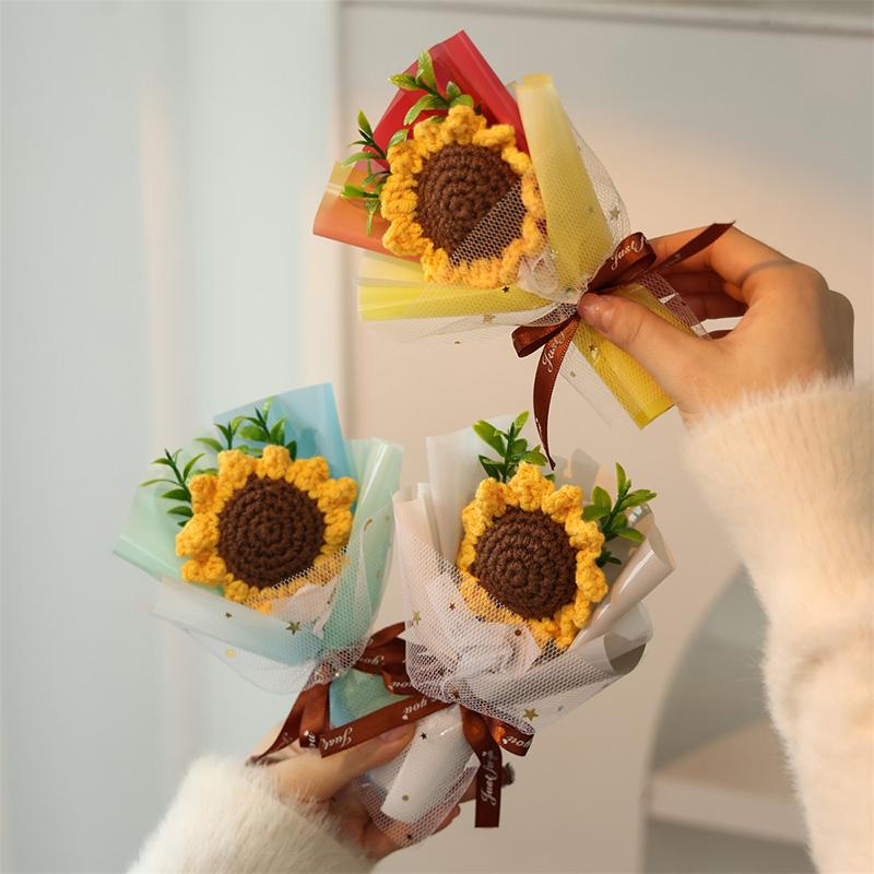 Mini Flower Crochet Bouquet Graduations Bouquet Gifts Hand-Knitted Bouquet Desk Decoration Wedding Birthday Gifts Party Favor