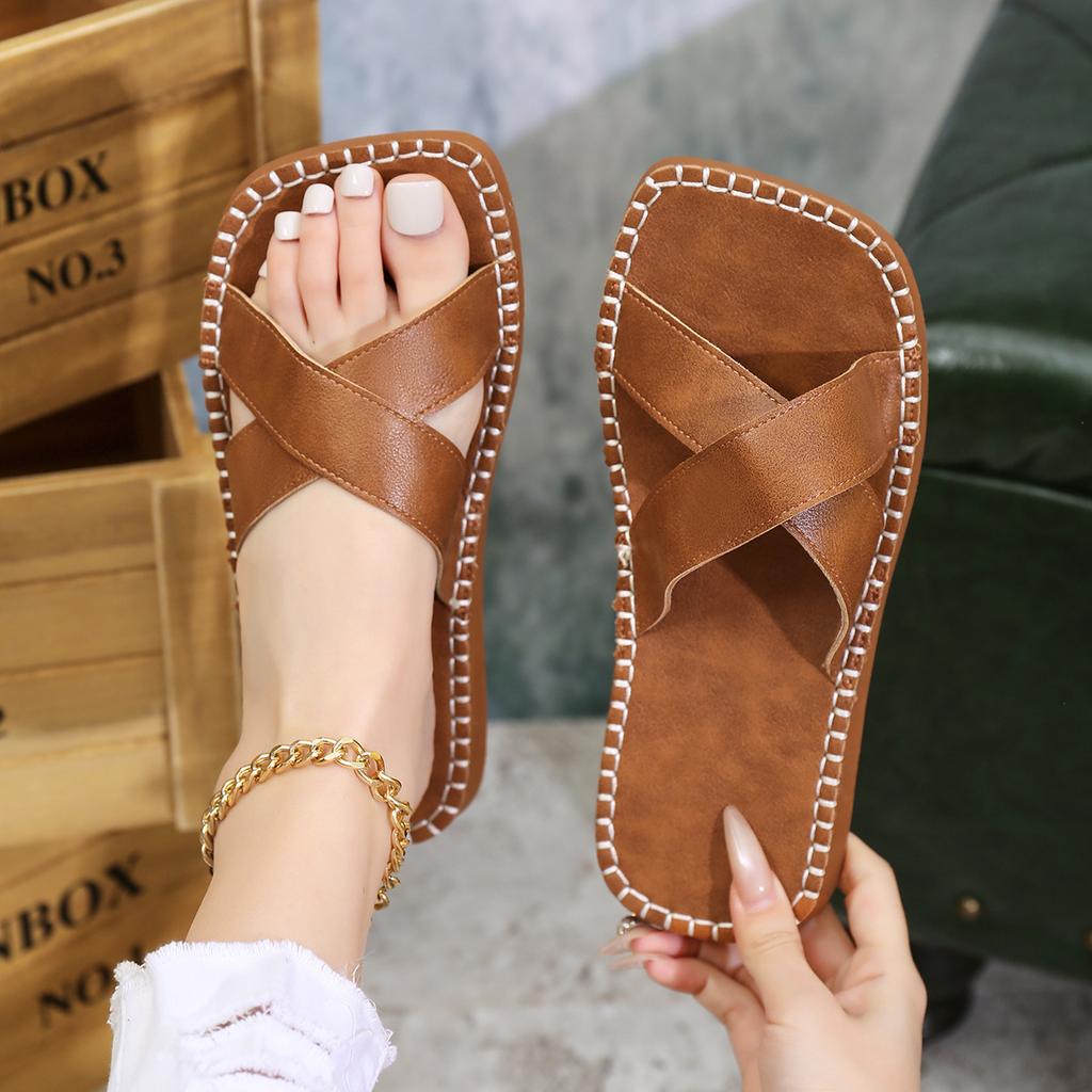 Summer New Thick-soled Slippers Foreign Trade Large-size Women's Cross-strapped Flat-bottomed Casual Slippers Light and Cool Slippers