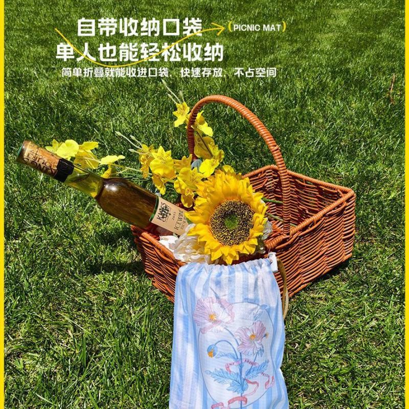 Portable Picnic Blanket Beach Lawn Camping Waterproof Sandproof Lightweight Foldable Outdoor Mat 2-6 Persons