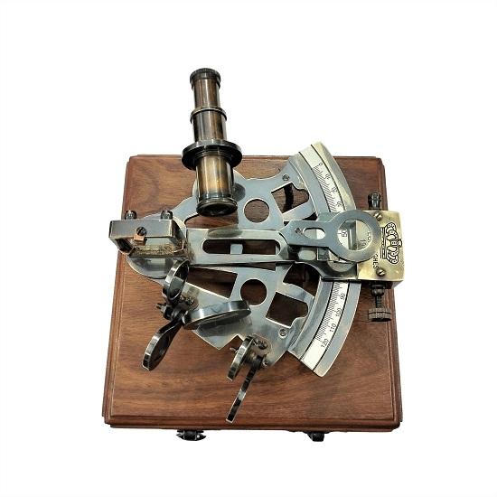 Антикварный морской секстант, старинные морские астролябии, судовые инструменты с деревянным ящиком