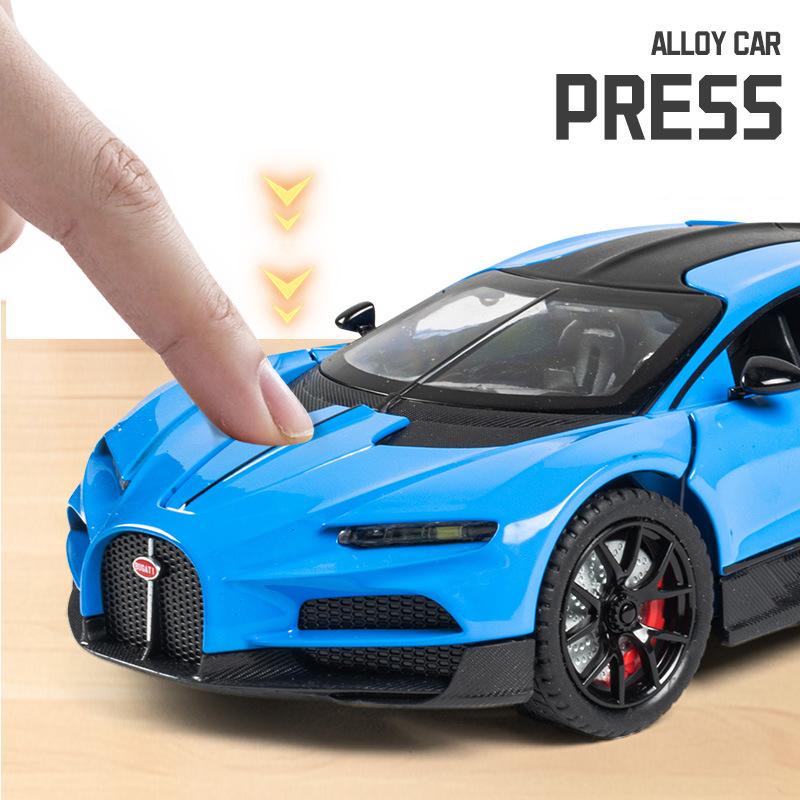 1/24 Bugatti Tourbillon С распылением Суперкар Модель из сплава Маслкар Звук и свет Оттянуть Назад Детская игрушка Коллекционные предметы Подарок на день рождения
