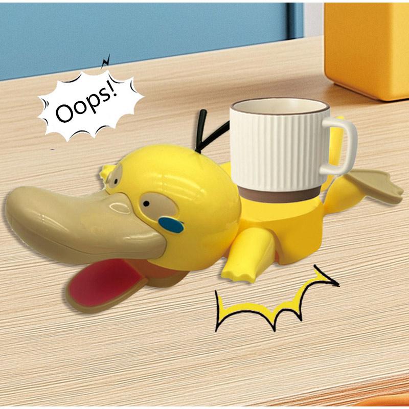 3D Cute Duck Coaster Panicking Duck Insulated Coaster Pressing Gaze Cute Humorous Decompression Desktop Ornament Decoration