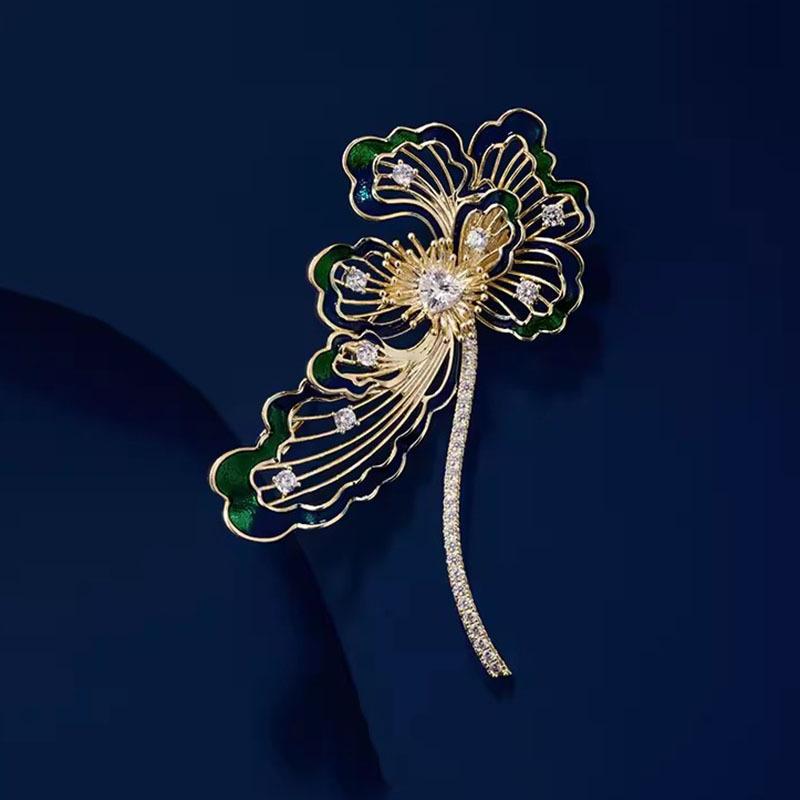 Chinese Style Enamel Auspicious Cloud Brooch High-End Feminine Elegance Flower Pin Exquisite Retro Corsage Suit Accessories