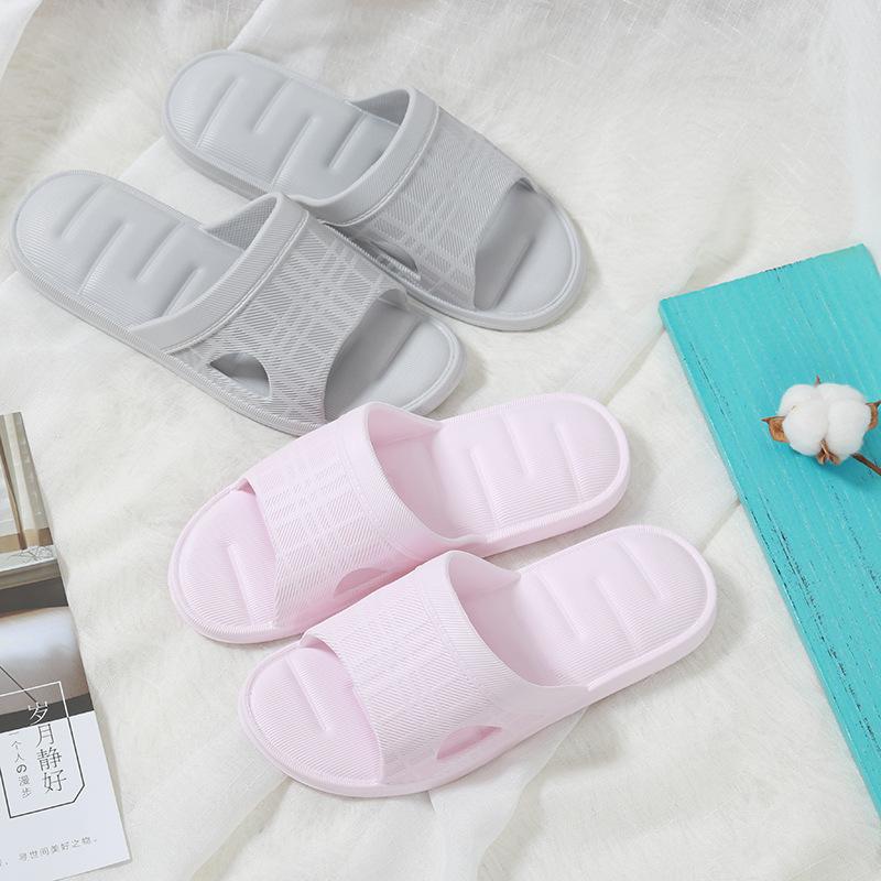 Новые женские тапочки, летние домашние и уличные тапочки для ванной с мягкой подошвой, модные и удобные