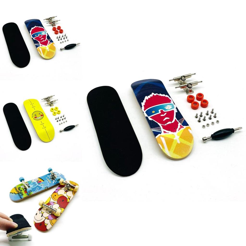 Wooden Finger Skateboard Toy Creative Personality Boy Christmas Gift