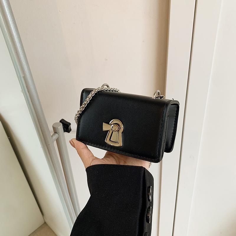 Маленькая сумка на цепочке, женская новая модная сумка через плечо, студенческая универсальная сумка на цепочке