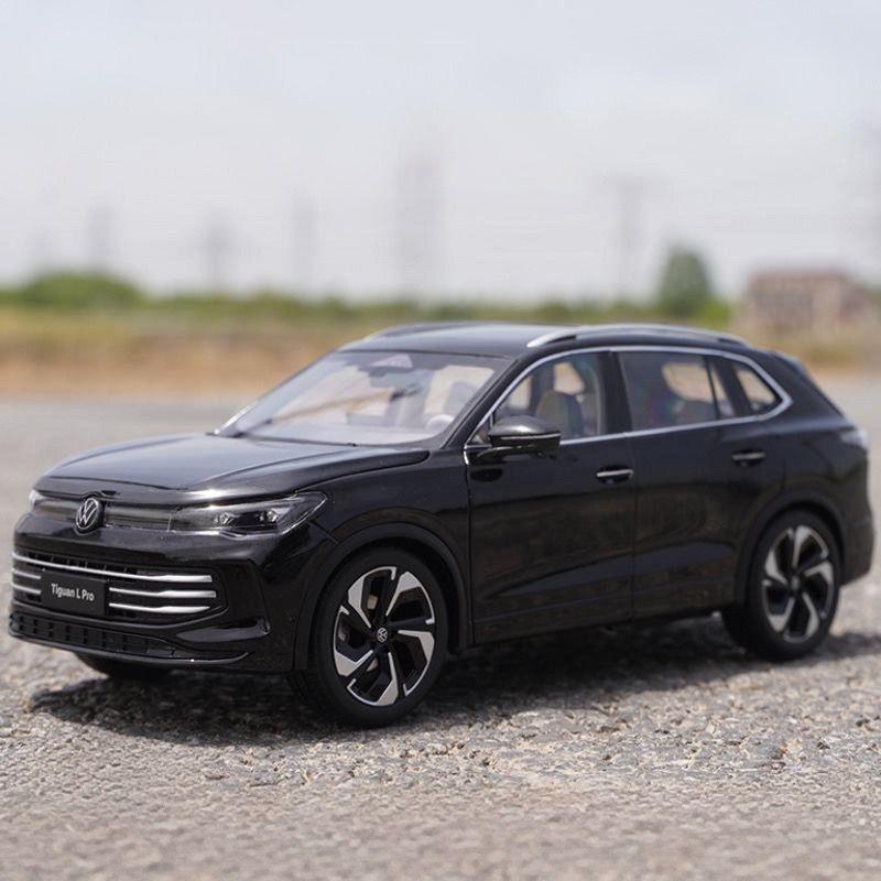 TCFJN1 1:18 2025 VW Tiguan L PRO Внедорожник Модель автомобиля из сплава Литые металлические модели автомобилей Высокодетализированная коллекция Подарки для детей Декор