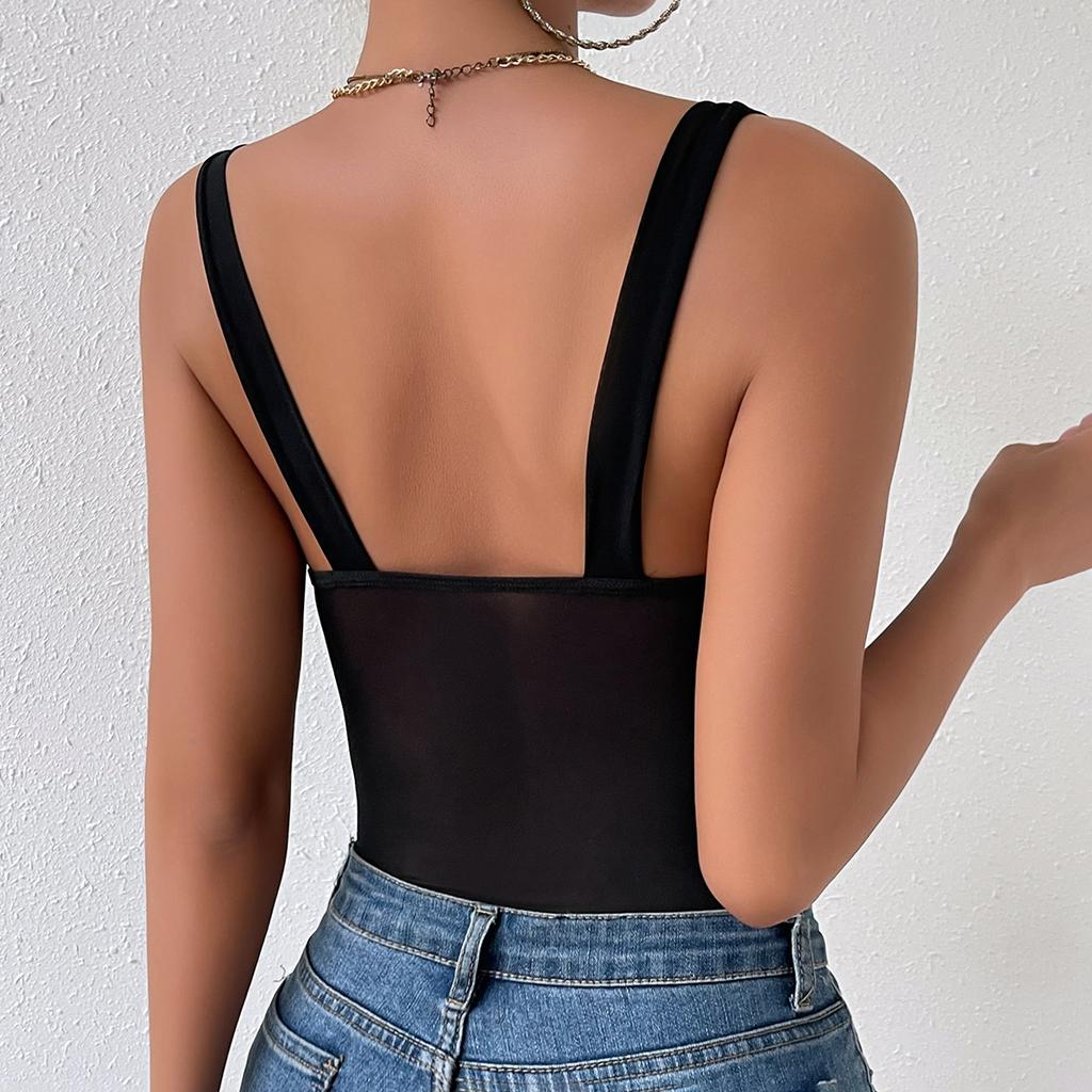 Новый сексуальный фрагментированный боди с цветочной вышивкой и перспективным деревянным ушным краем