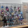 Витрина для конструкторов Ultraman и Kamen Rider - Пылезащитное хранение для фигурок и кукол